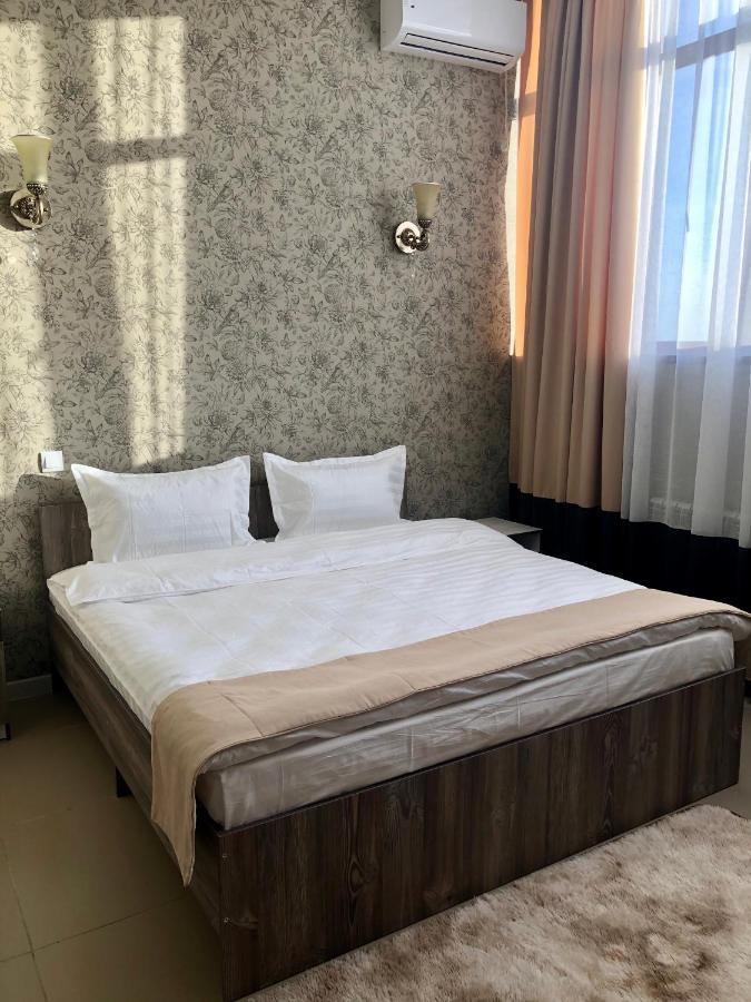 Tarlan Hotel Aktau  Bagian luar foto