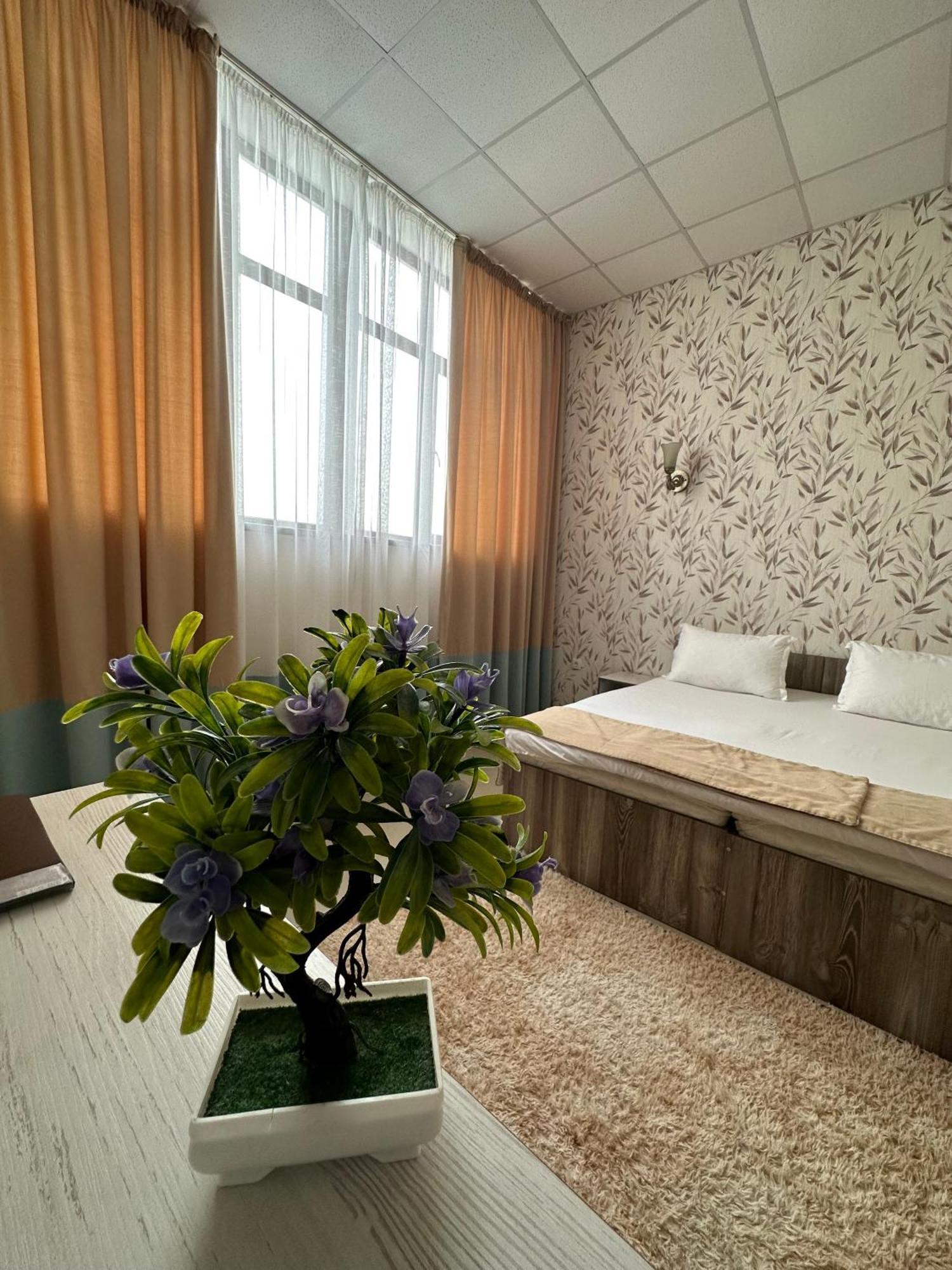 Tarlan Hotel Aktau  Bagian luar foto