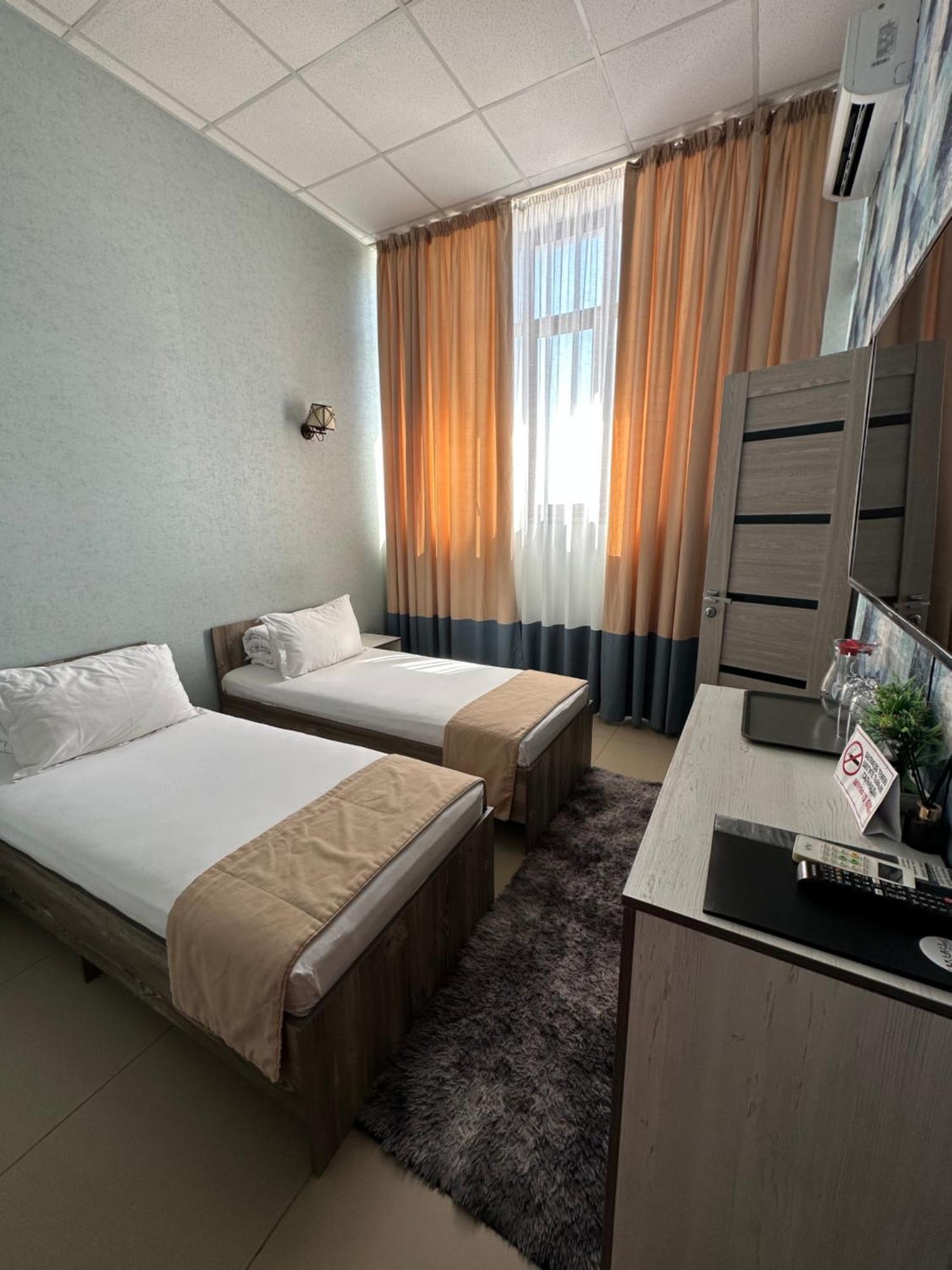 Tarlan Hotel Aktau  Bagian luar foto